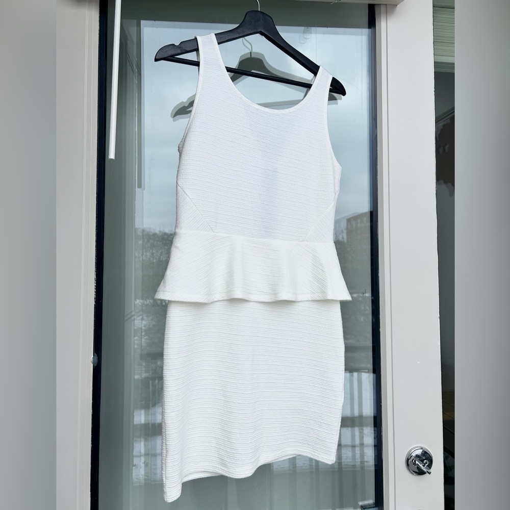 H&M White Peplum Bodycon Mini Dress Black Zipper M